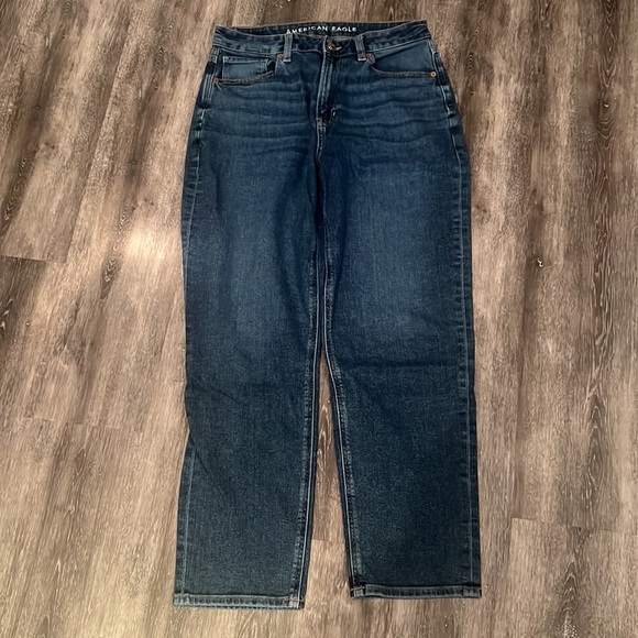American Eagle Mom Jeans - Picture 2 of 6